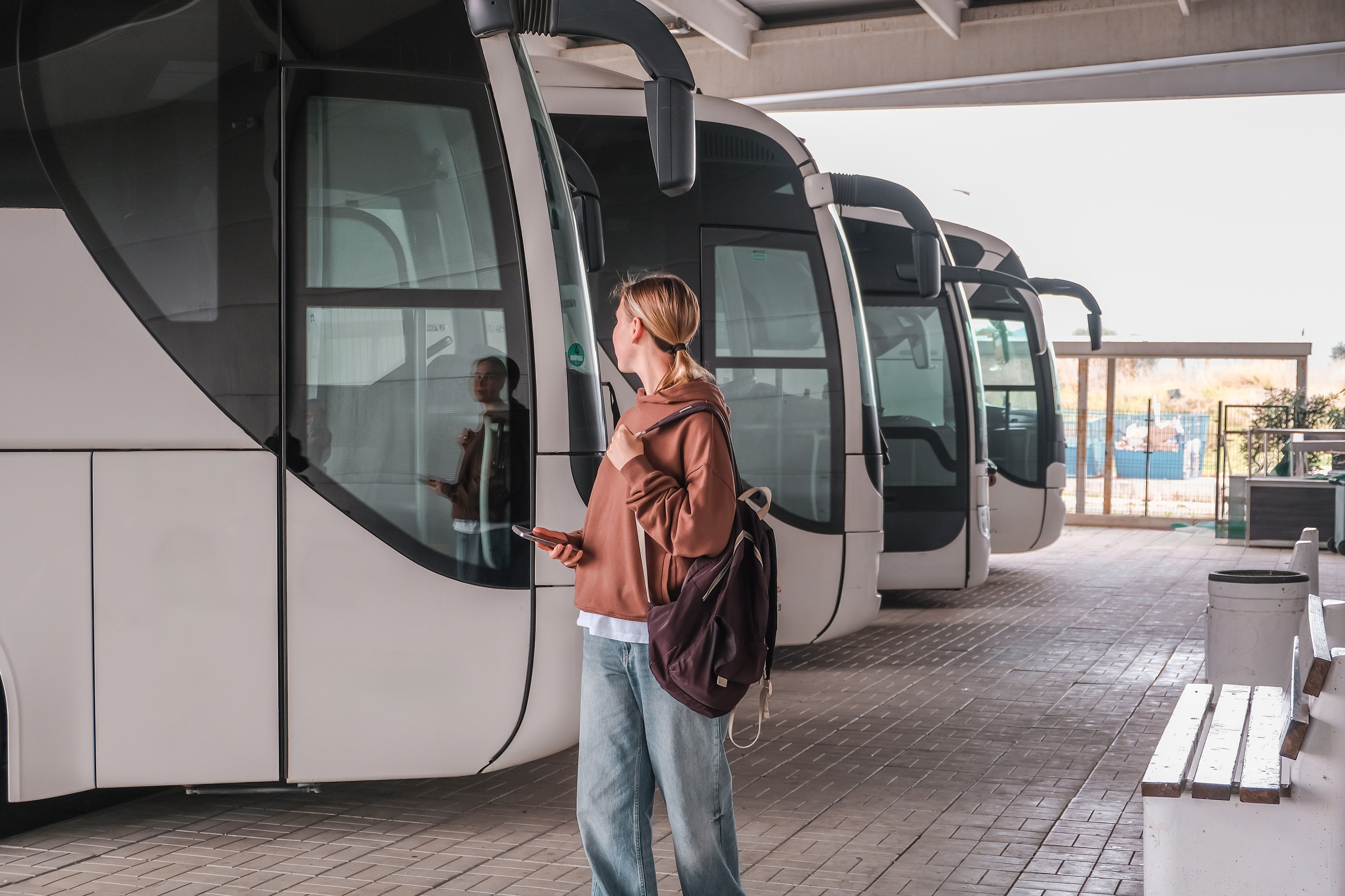 Modern shuttle service in Doha 2